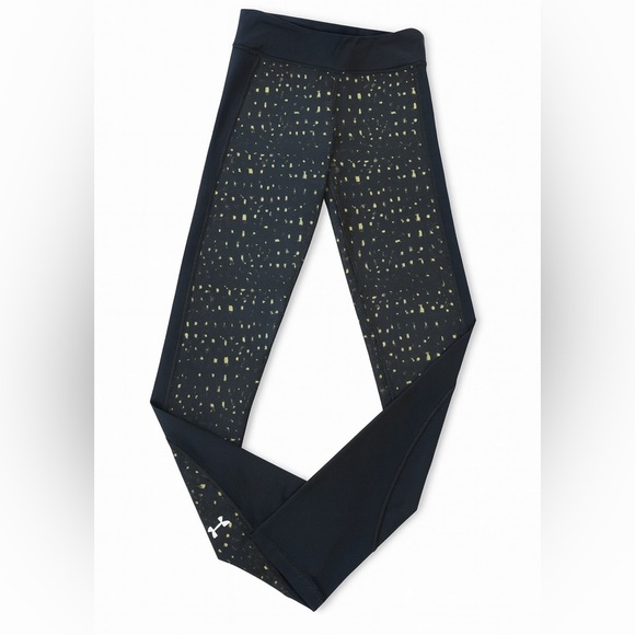 Women’s size XS black and gold Under Armour leggings. Excellent condition - Picture 2 of 2